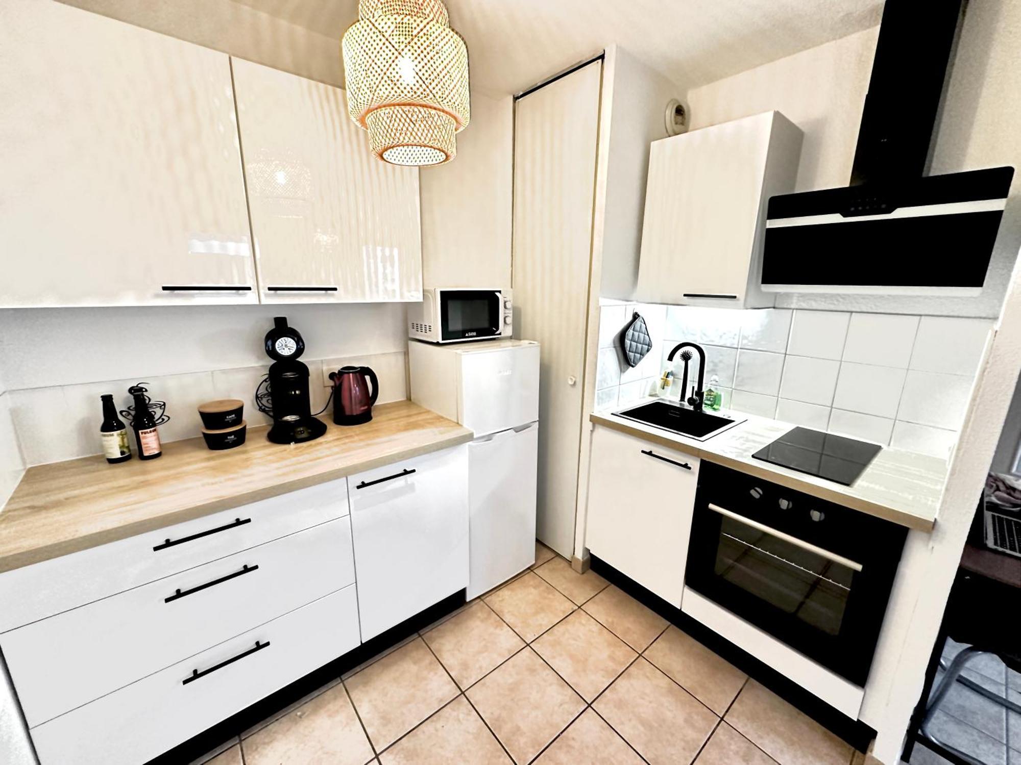 Superbe Appartement - Parking Gratuit - 4 Personnes Chambéry Exteriér fotografie