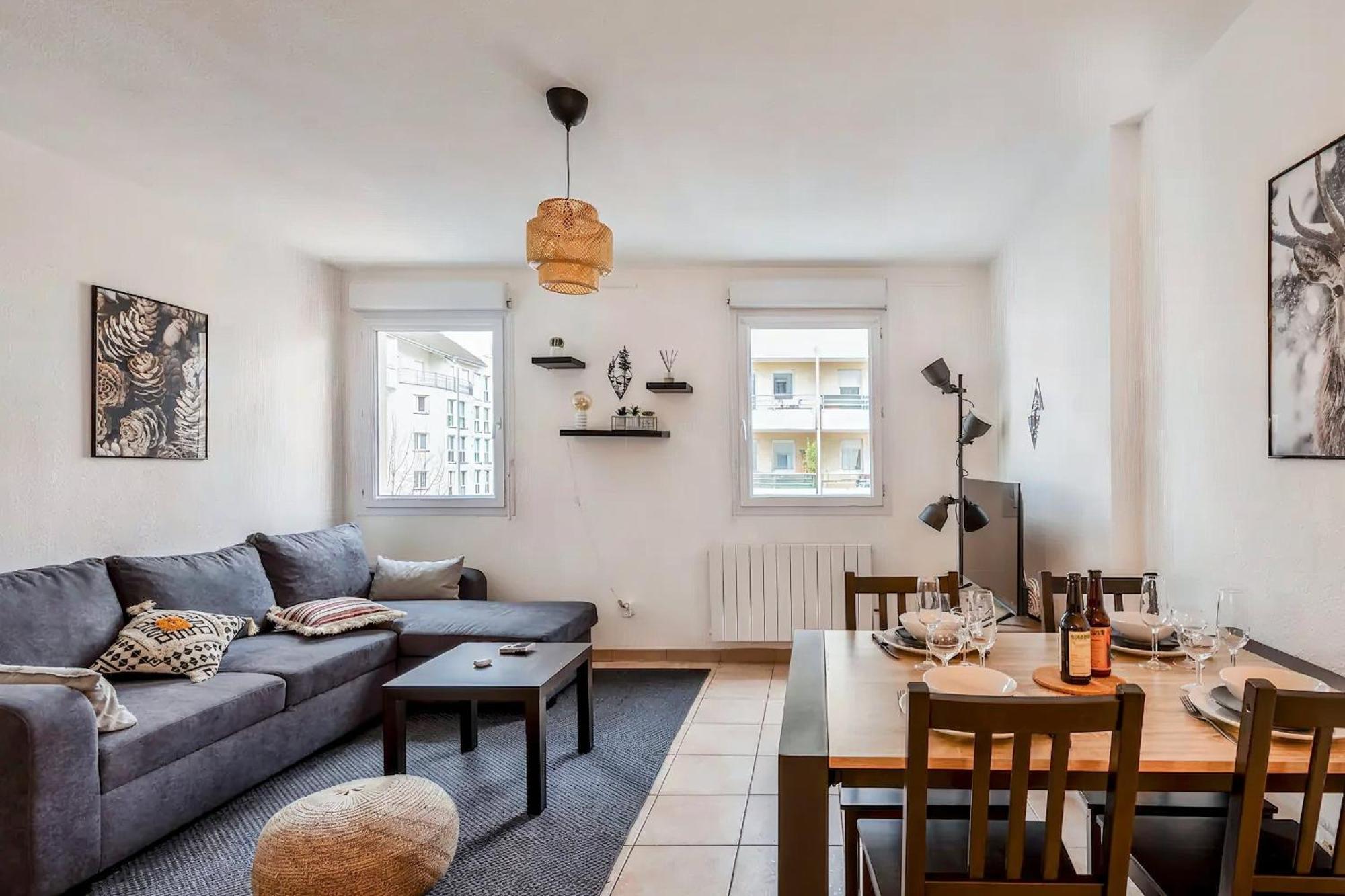 Superbe Appartement - Parking Gratuit - 4 Personnes Chambéry Exteriér fotografie